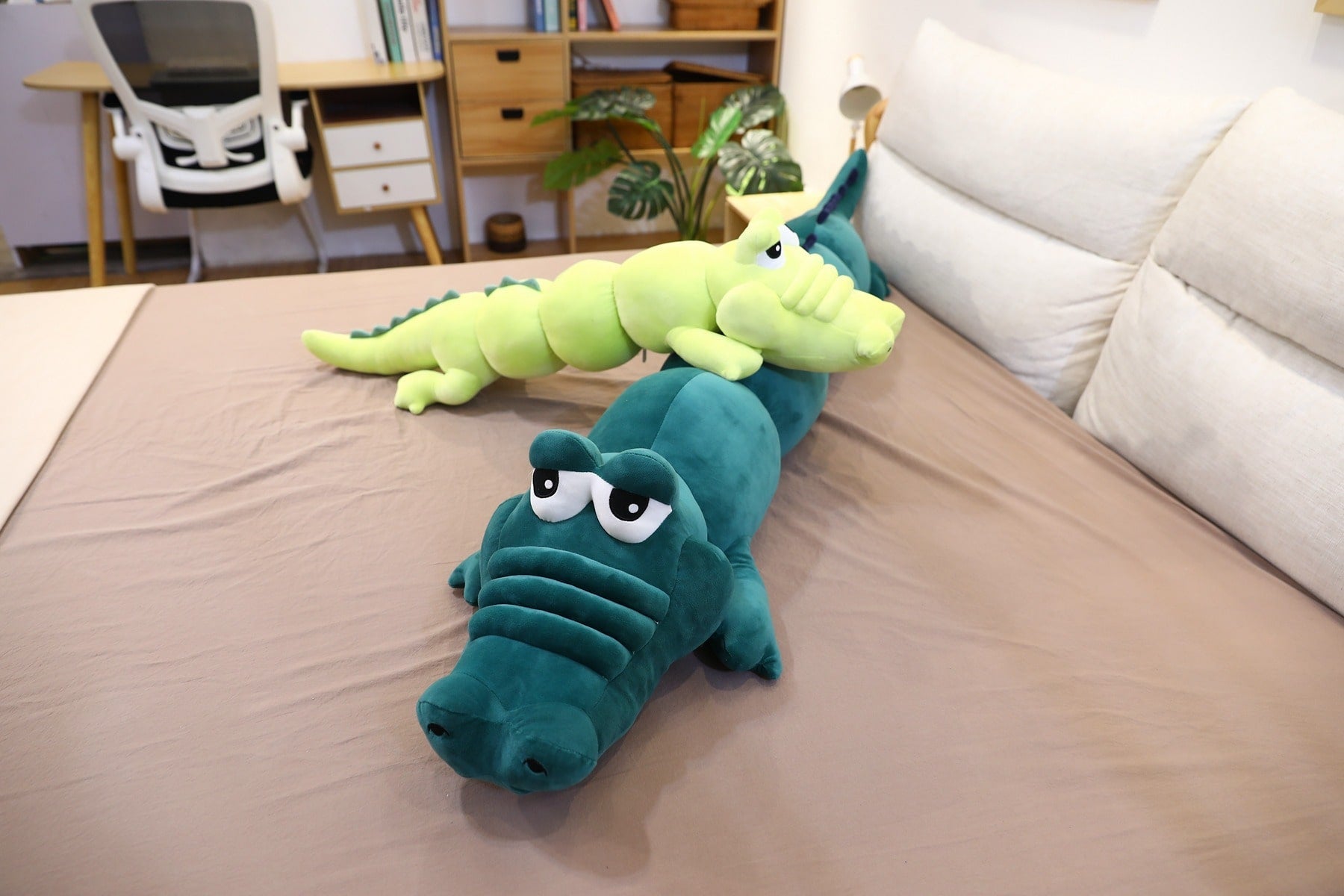 crocodile-peluche-geant-mignons.jpg - Peluche carlin